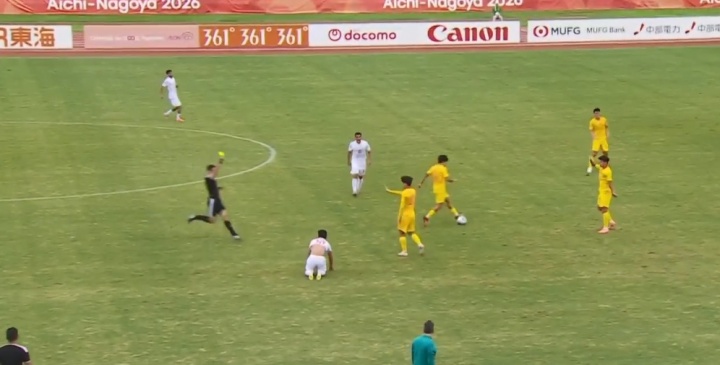 半场-U23国足0-0伊朗U23 U23国足控球率仅三成，3脚打门0射正