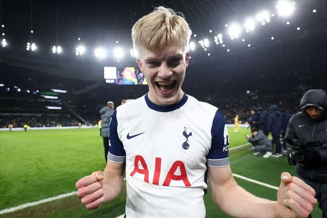 英联杯-贝里瓦尔绝杀 热刺首回合1-0利物浦 英联杯-贝里瓦尔绝杀 热刺首回合1-0利物浦